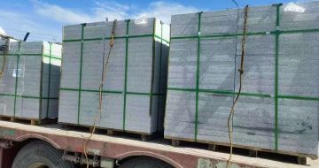 白城 芝麻白花岗岩地铺石装车日常