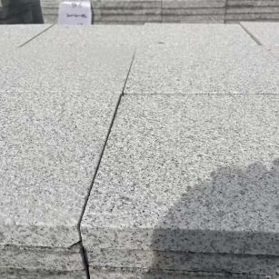 白城 白麻花岗岩石材推荐 荔枝面地铺石