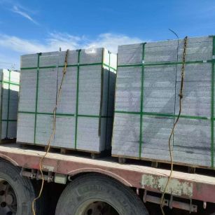 白城 芝麻白花岗岩地铺石装车日常