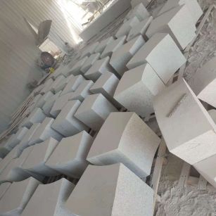 白城 白麻花岗岩异形坐凳