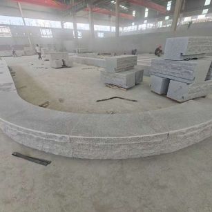 白城 芝麻白异形坐凳，自然面光面弧形加工