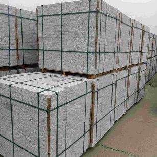 白城 白麻花岗岩石材荔枝面地铺石（300*600*50）