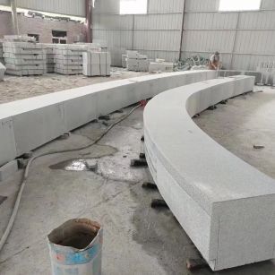 白城芝麻白花岗岩石板材 园林光面弧形坐凳