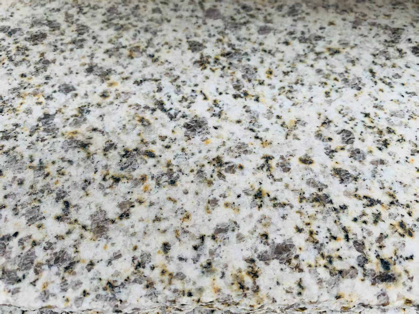 白城 黄金麻花岗岩石材浅黄光面