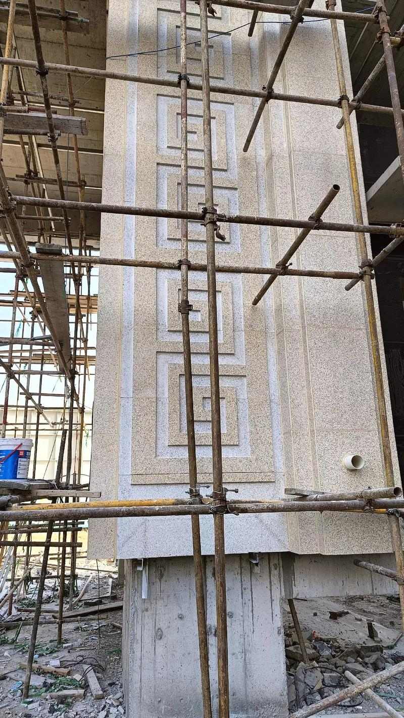 白城 黄金麻花岗岩别墅外墙干挂回纹造型效果