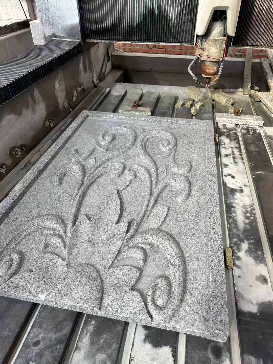 白城 白麻别墅干挂雕花板