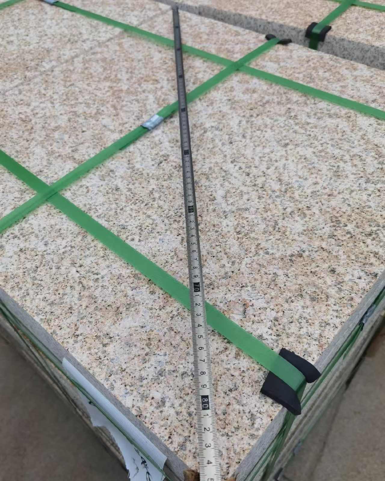 白城 黄金麻火烧面地铺石