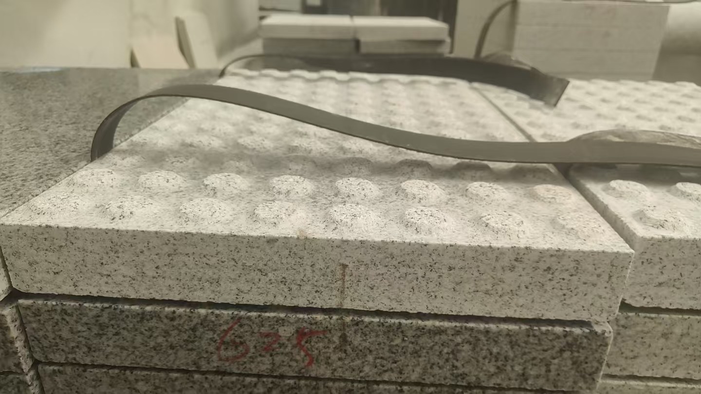 白城 芝麻白花岗岩6.0公分荔枝面五轴加工雕刻盲点