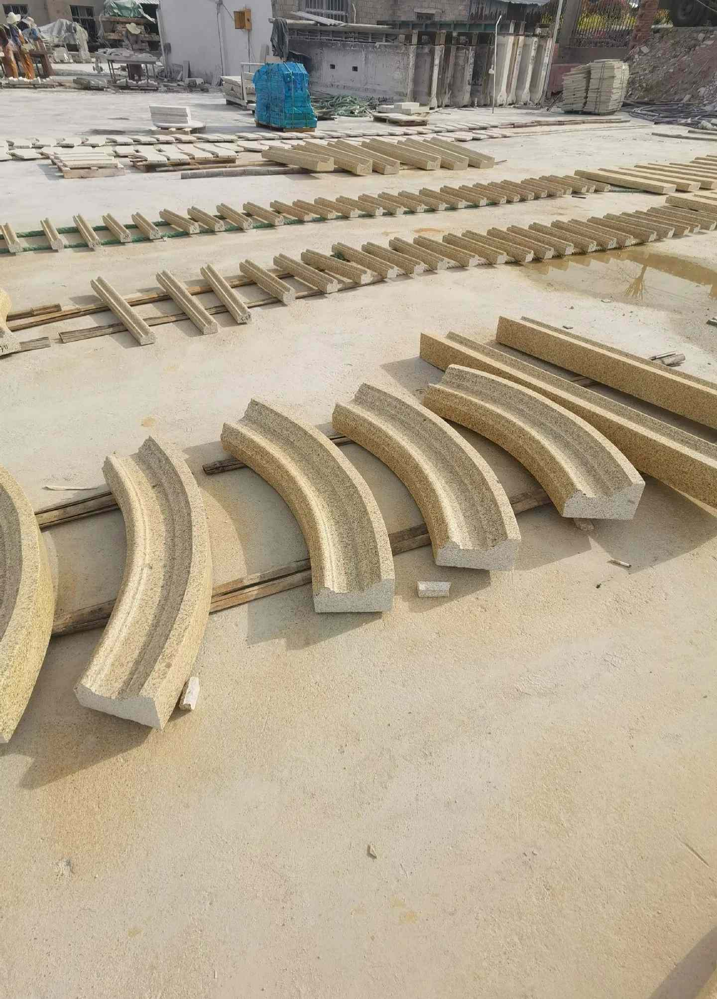 白城 黄金麻花岗岩别墅线条