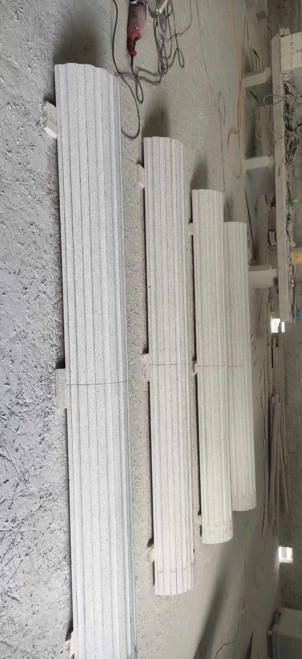 白城 花岗岩厂家带你看白麻花岗岩门楼大柱柱皮