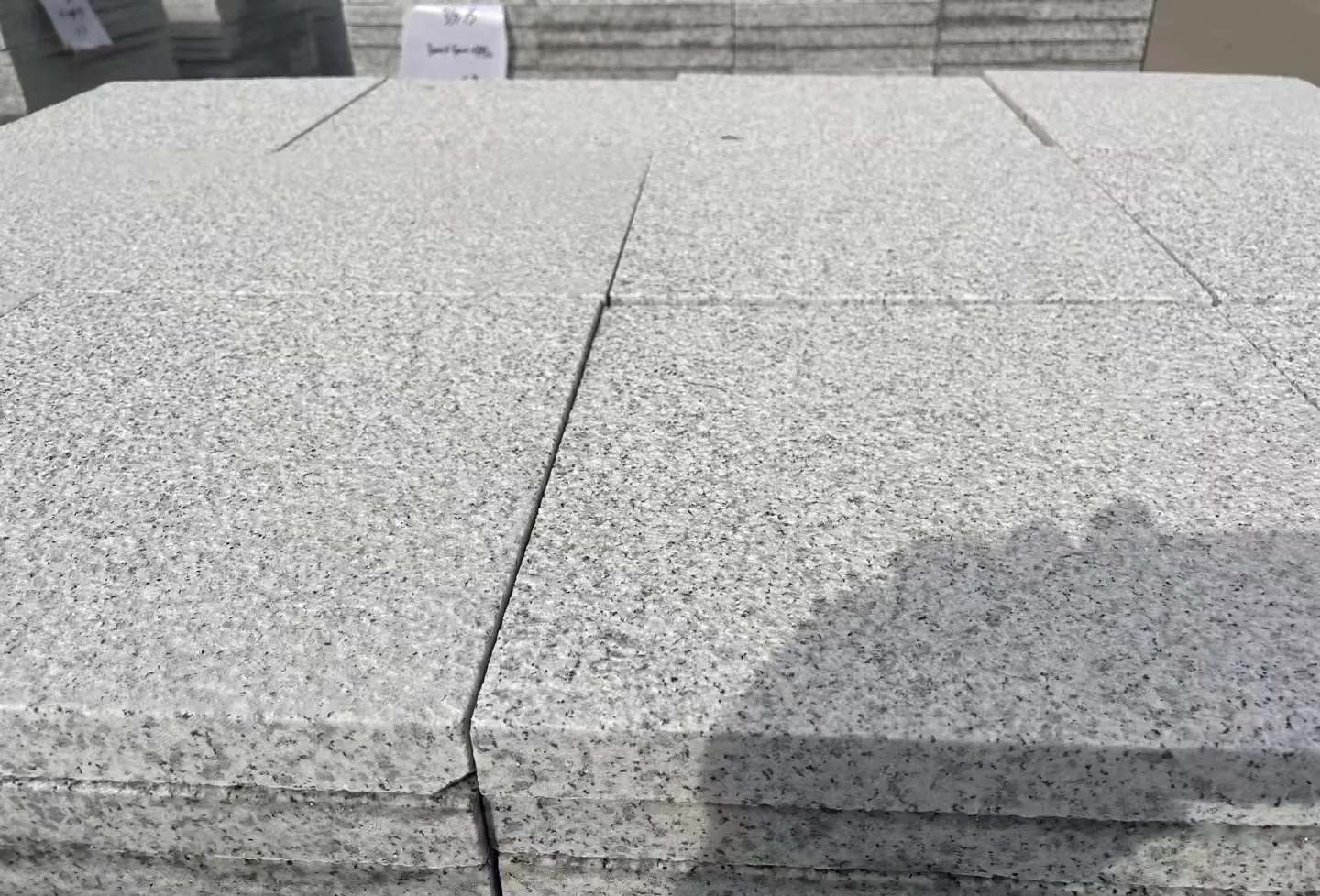 白城 白麻花岗岩石材推荐 荔枝面地铺石
