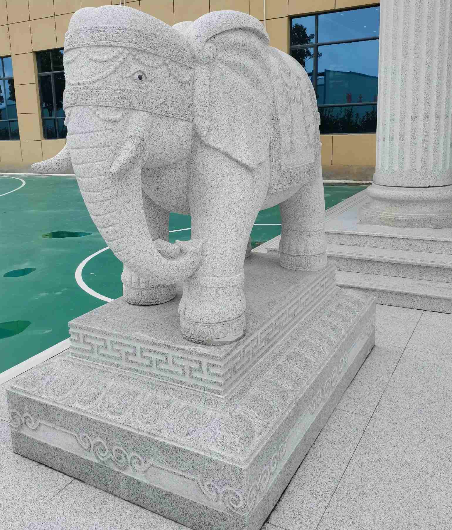 白城 白麻花岗岩动物异形石雕-大象