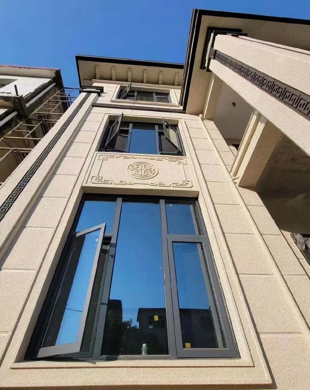 白城 黄金麻荔枝面别墅外墙干挂效果展示