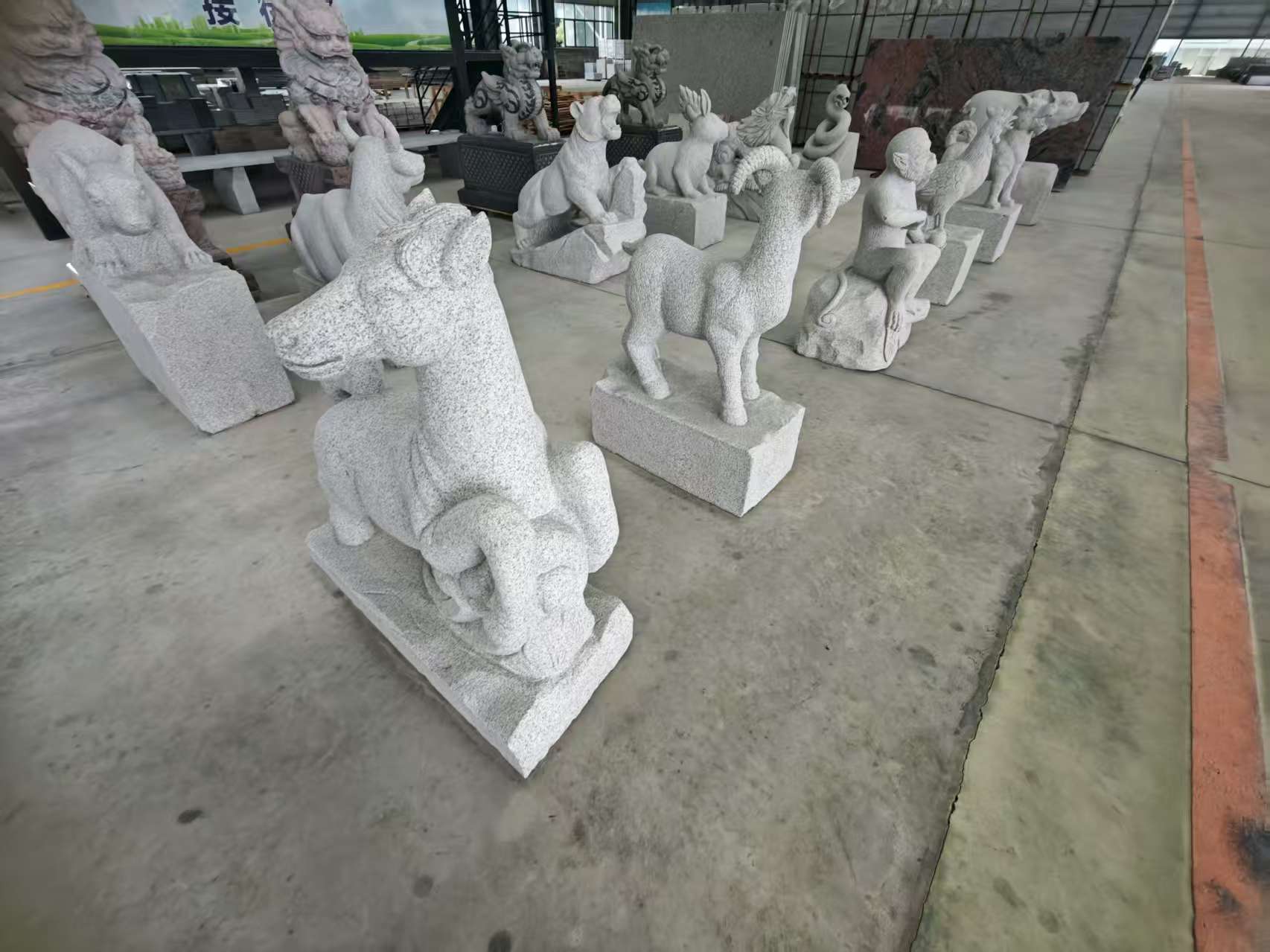 白城 芝麻白花岗岩造型立体雕刻——十二生肖